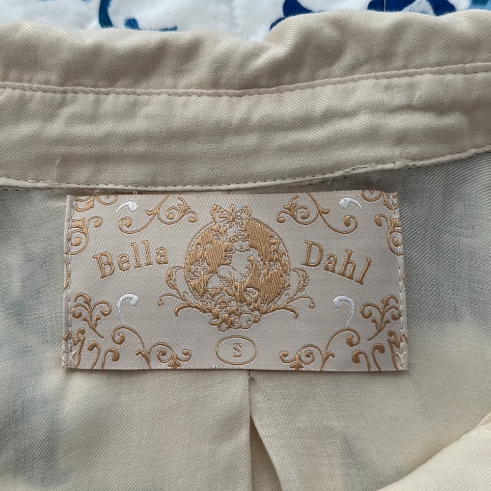 Bella Dahl relaxed style button down cream shirt size small - Picture 3 of 3